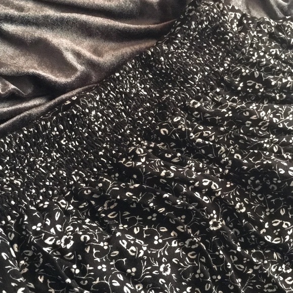 Black & white flowy shorts - Picture 4 of 6